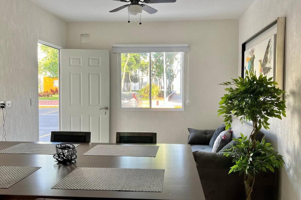 Comodo En Planta Baja, Alberca A 20 Pasos, Modelo Ano 2023 Apartamento Playa del Carmen
